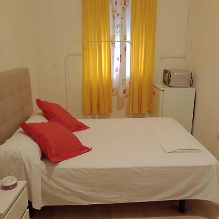 Aurora Room With Private Bathroom Аликанте Екстериор снимка