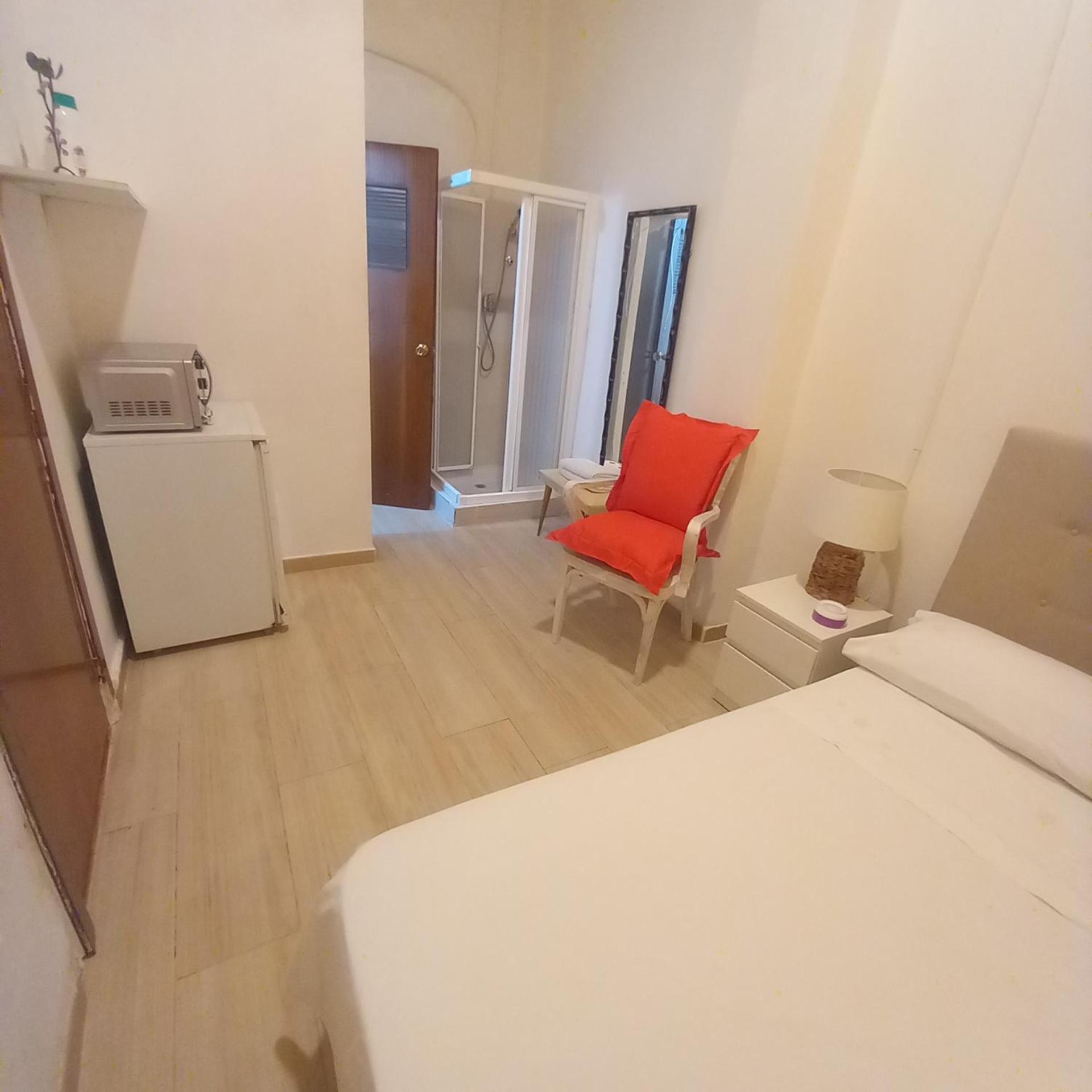Aurora Room With Private Bathroom Аликанте Екстериор снимка