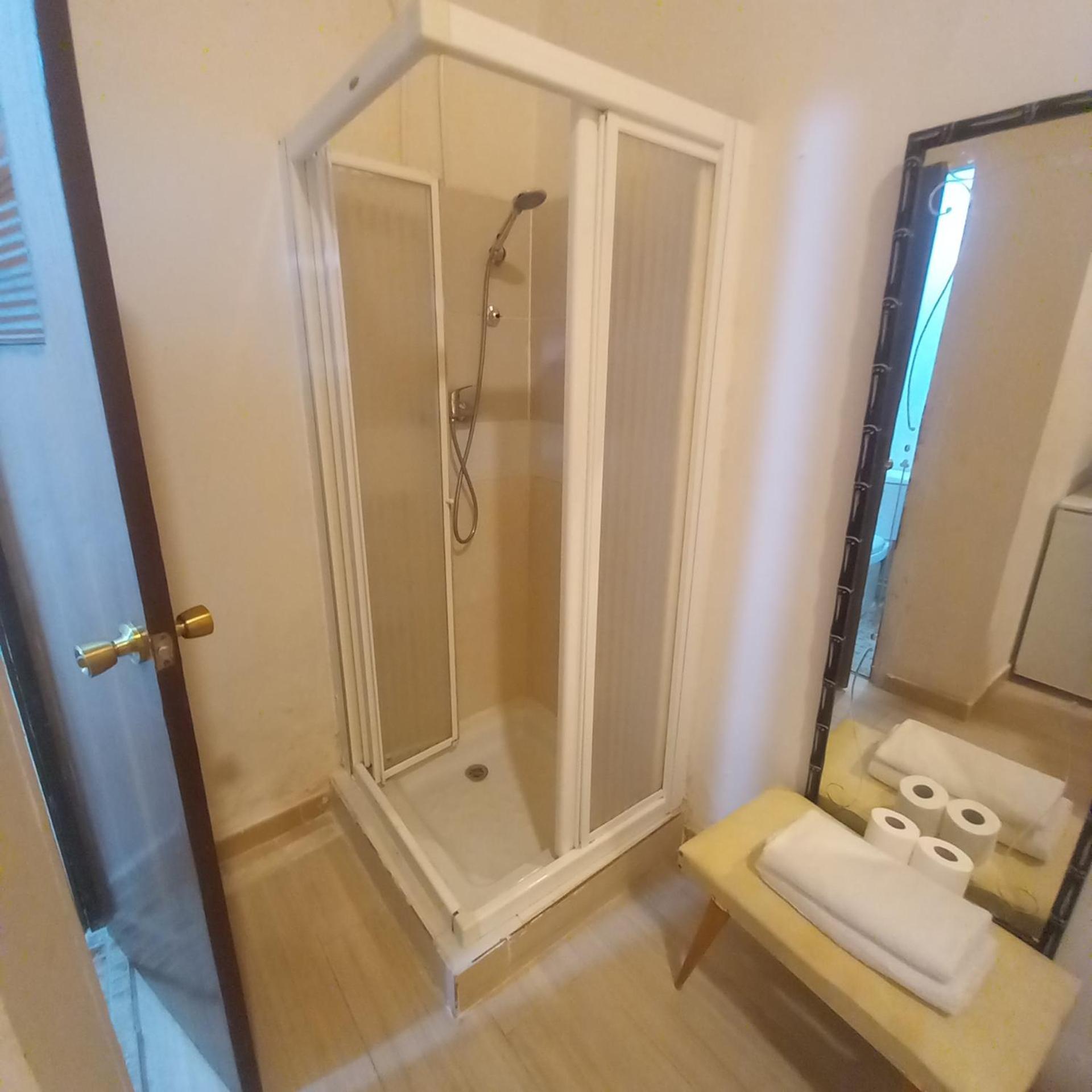 Aurora Room With Private Bathroom Аликанте Екстериор снимка